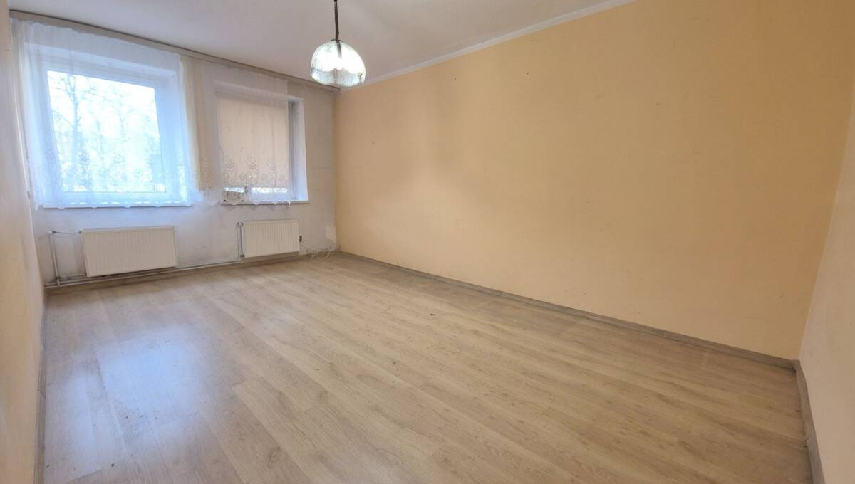 04-11-2025 - Karpecka - 04