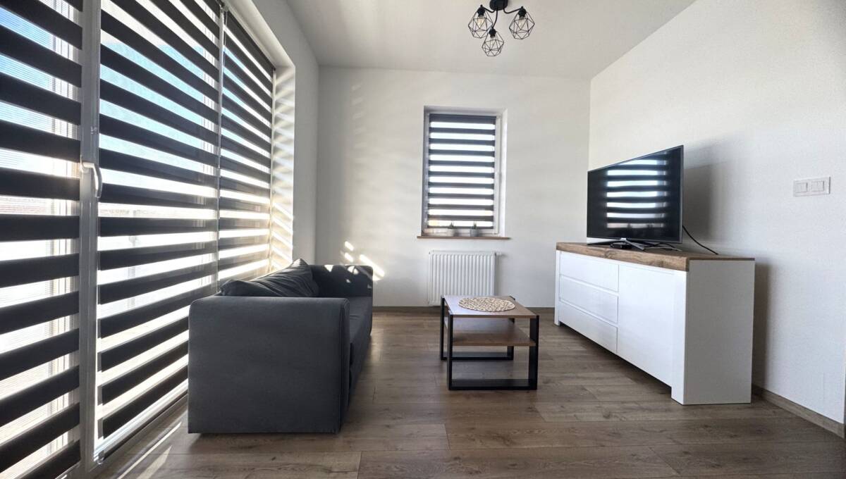 wynajem Powstańców Warszawy 13