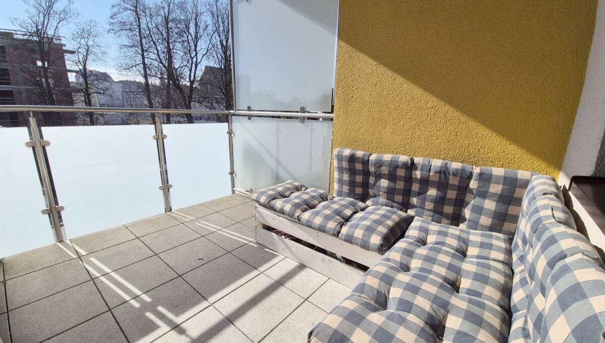 05-03-206- J. Góra - 03