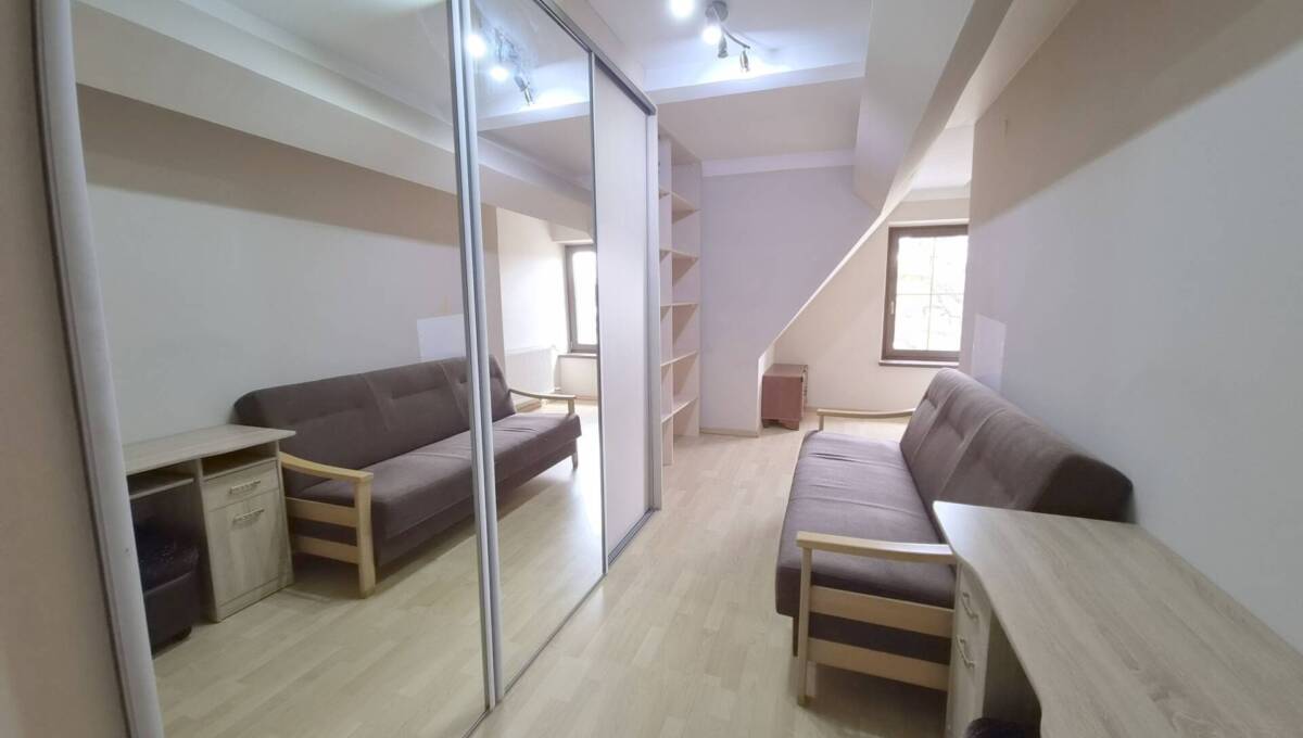 02-04-2026 - Bankowa - 15